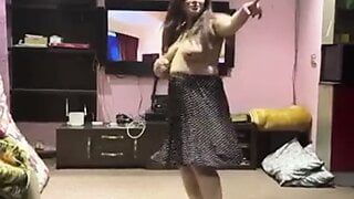 Pakistani girl – nude dancing at private party.