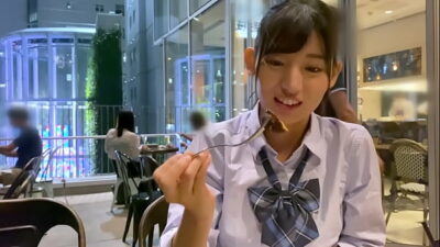 https://bit.ly/3vN773n　ハメ撮り　超絶かわいい美女女子高生とハメ撮りセックス。エロいお尻がとても興奮をそそる。フェラのテクニックもエロい。制服を着たままバックで激しく挿入。かわいい声で喘ぎまくり。