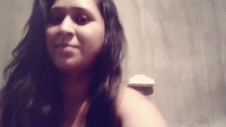 pakistani girl remove cloth