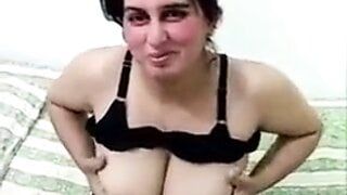 Beautiful Paki Pathan Milf Showing Boobs To Lover