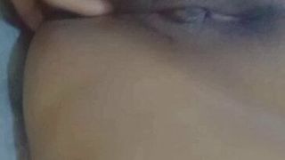 Desi girl fingering her pussy.