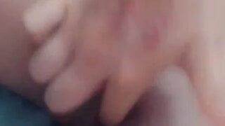 Desi Pakistani girl masturbating