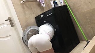 I checked on my stepsister whether it is possible to get stuck in the washing machine