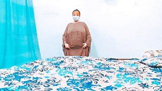 Indian Big Boobs Bhabhi Has Sex With Cucumber