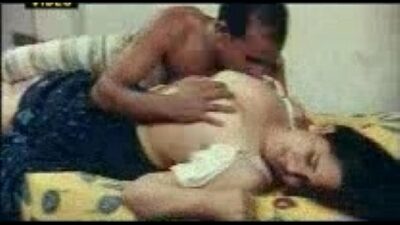 indian kissing