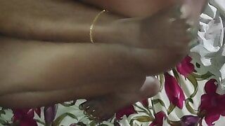 MALLU GIRL CAN’T SLEEP WITHOUT FAVORITE  LOVER’S COCK-MALLUHOTBIRD