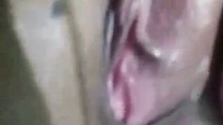 Muslim mom dirty Nida Ali playing with pussy