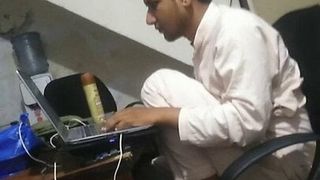 Office mein ladki ke sath sex with 4 man