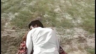 Padosi Chachi ko bike pe bahar le jakar chod diya 143booster