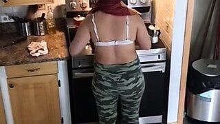 Saudi Arab Maid Gets Assfucked While Cooking