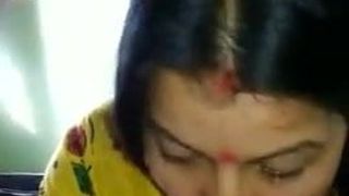desi bhabhi sucking and ass fucking