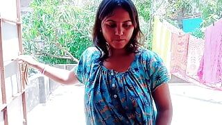 Desi Indian Bhabhi Gets Fucked By AC Mechanic