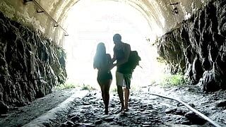 Horny Couples Went To Look For A Place To Fucked And Satisfy Their Needs